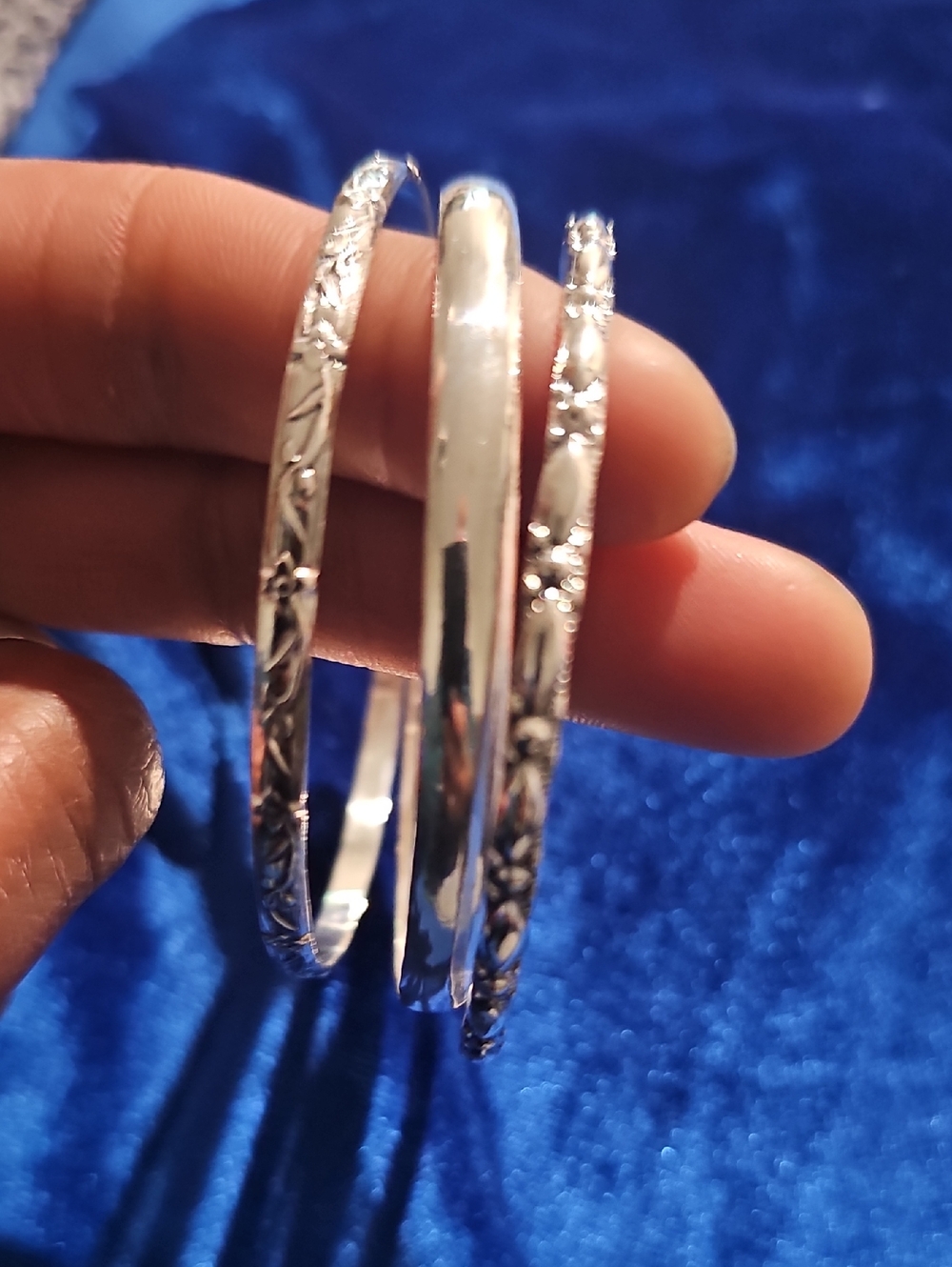 Silver Floral Stackable Bangle Set - Women's Jewelry - Picture 3 of 5